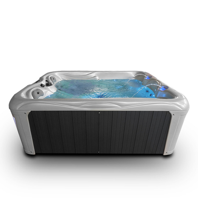 LEDライトが付いている屋内引込められた支えがない温水浴槽そして屋外の鉱泉