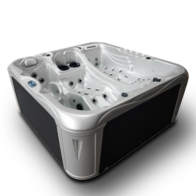 ドアの鉱泉の浴槽の温水浴槽からの220V 240V 50hz 60hzのアクリルのマッサージ